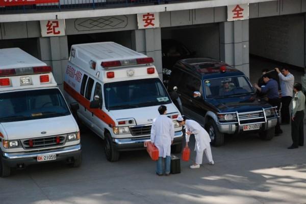 治多县救护车转院